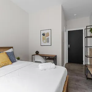 Le & Stone Montreal